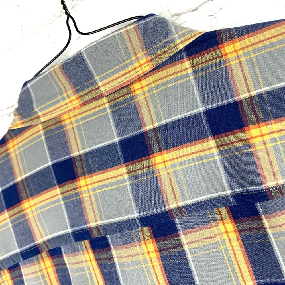 🚫SOLD! |•LUCKY☘️BRAND•| Slim Fit Button Down Shirt - Picture 9 of 14